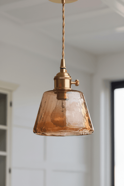 Amber-Colored Pendant Light of Glass – Warm Light & Stylish Design