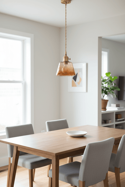 Amber-Colored Pendant Light of Glass – Warm Light & Stylish Design