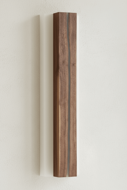 H93 Wooden Crevice Wall Sconce